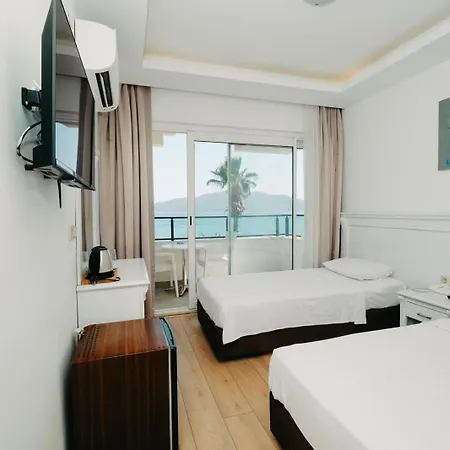 Honeymoon 酒店 马尔马里斯